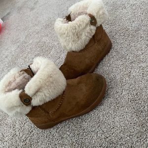 Toddler girl UGG boot
